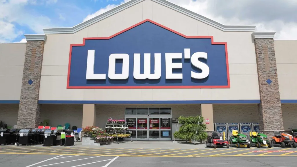 lowes store