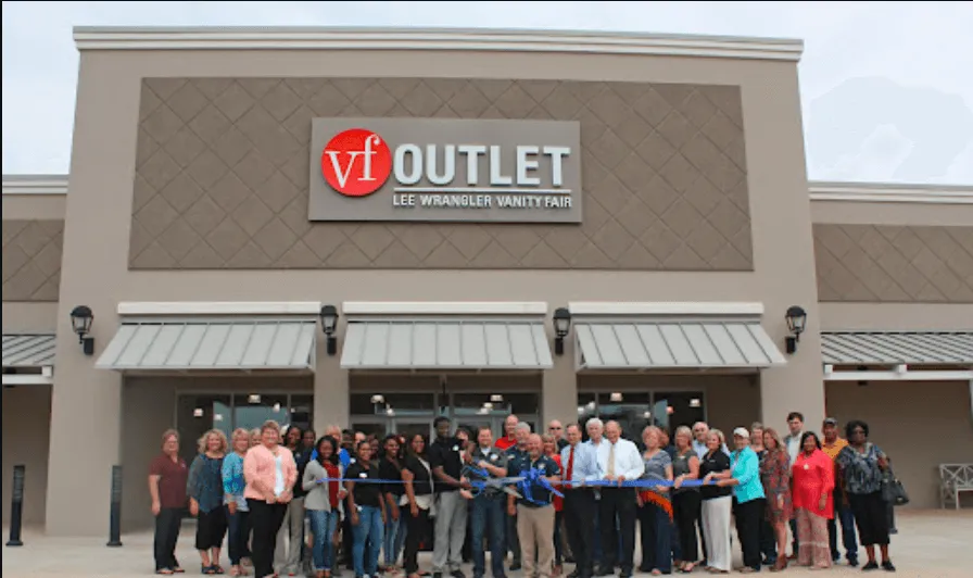 vfoutletfeedback.com